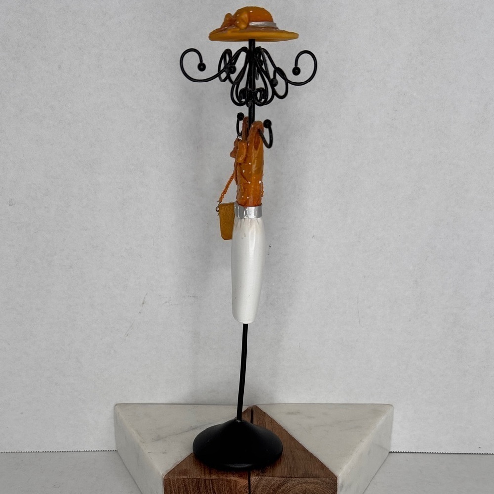 Vintage Estate Lady Figurine Jewelry Stand - Picture 6 of 9